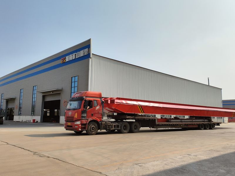 4臺(tái)電動(dòng)單梁起重機(jī)，LD10t-26.53m，發(fā)往浙江交付客戶使用。